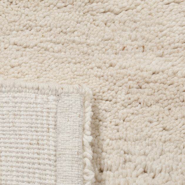 Berber vloerkleed Maroc 66 ivoor wit - 51Dnspod | Smaakvolle damp – Verzendkosten vrij vanaf 40€ Berber vloerkleed Maroc 66 ivoor wit - 51Dnspod | Smaakvolle damp – Verzendkosten vrij vanaf 40€