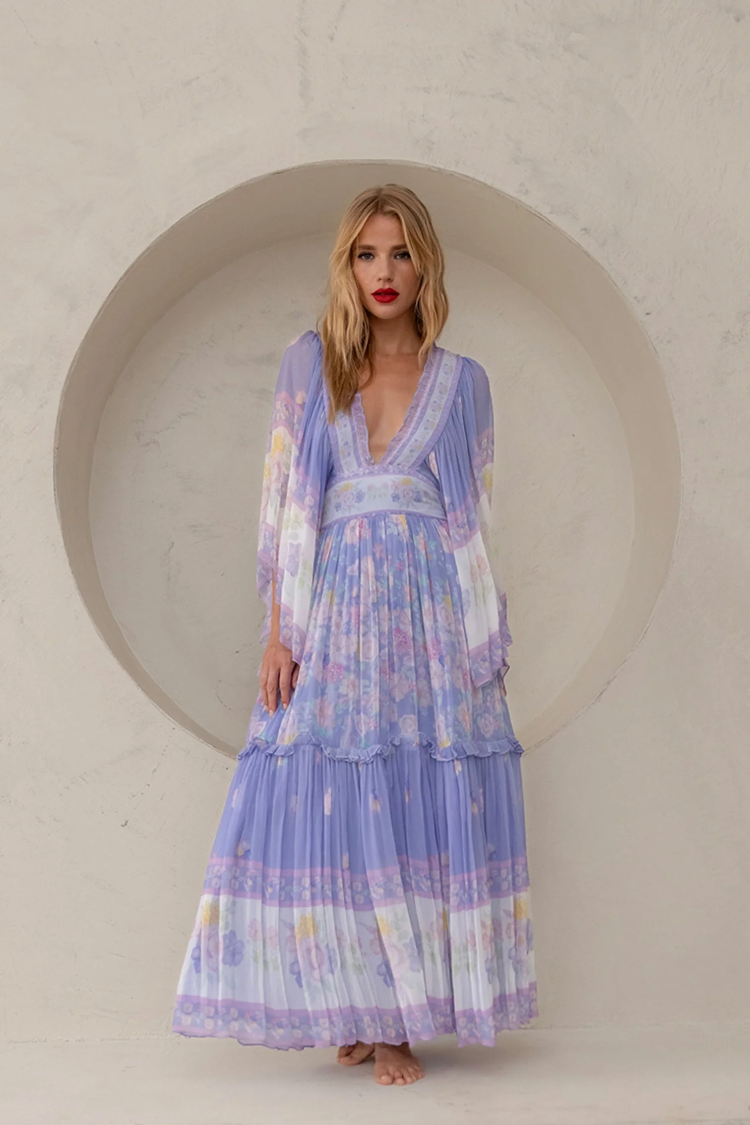 Bohemian Maxi Jurk met V Hals - 51Dnspod | Smaakvolle damp – Verzendkosten vrij vanaf 40€ Bohemian Maxi Jurk met V Hals - 51Dnspod | Smaakvolle damp – Verzendkosten vrij vanaf 40€